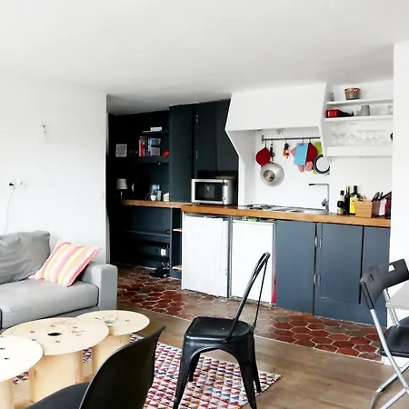 Hostnfly - Charming Near Republic Lejlighed Paris