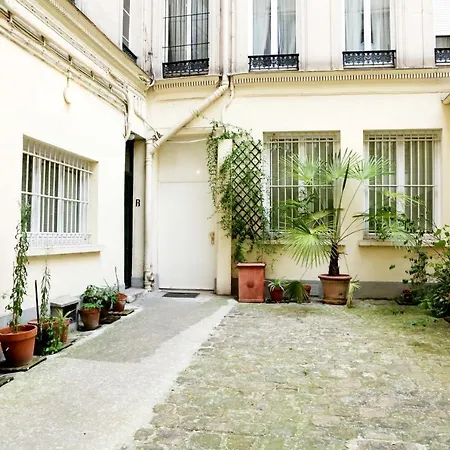 Hostnfly - Charming Near Republic * Paris
